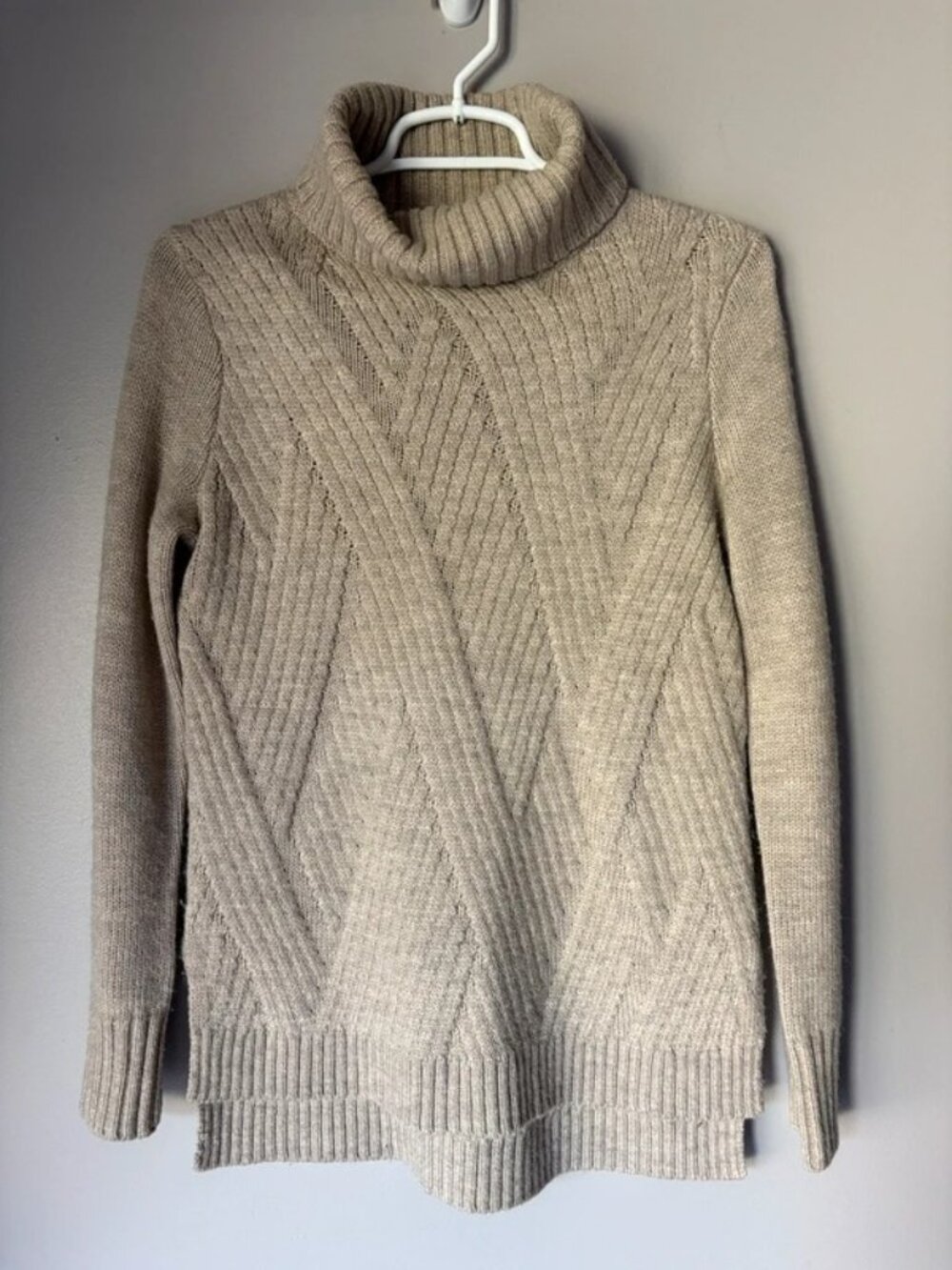 Vince Traveling Rib Turtleneck Sweater, Oatmeal Beige, XS